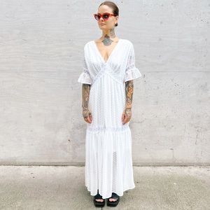 /NWOT Women's White Maxi Dress Lined Tiered Bell Short Sleeve 2 XL
